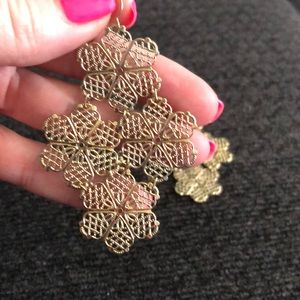 Bold flower earrings goldtone